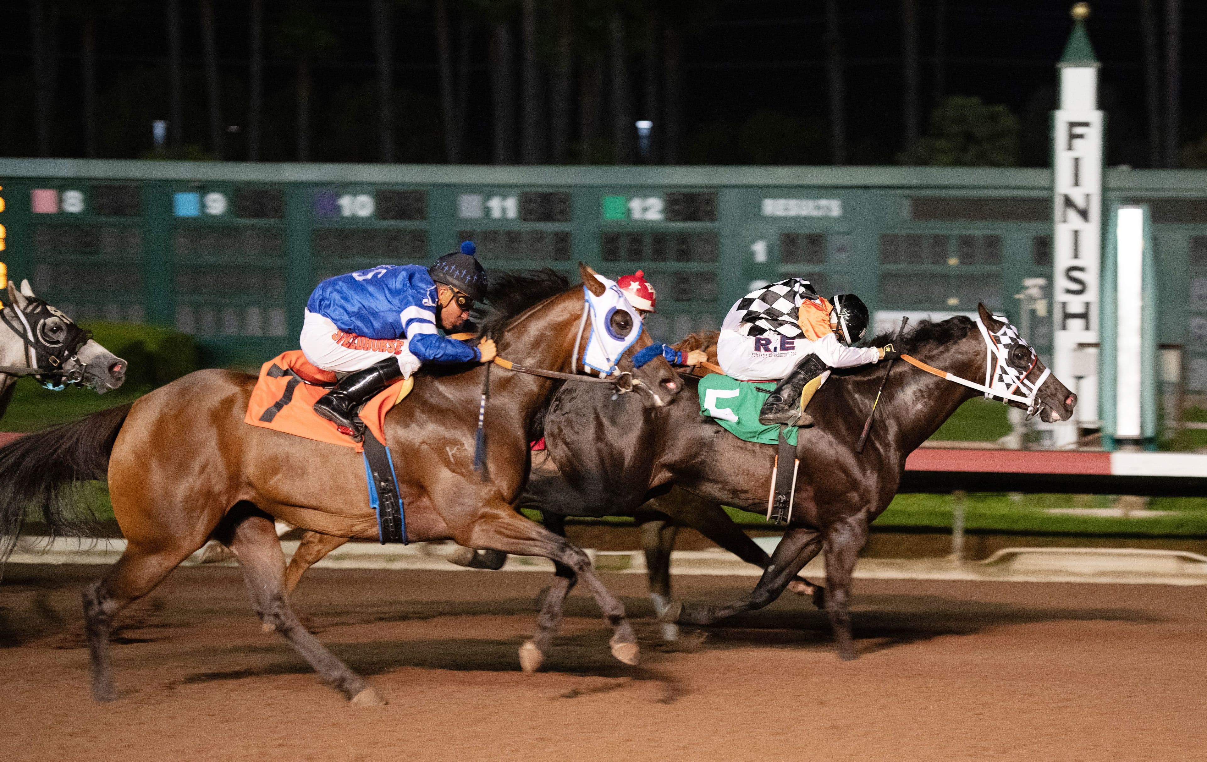 Mayor Humdinger Is Excellent Late To Win The Sgt Pepper Feature Handicap